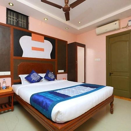 Gnana Srm Residecny Hotel ปอนดิเชอรี ภายนอก รูปภาพ